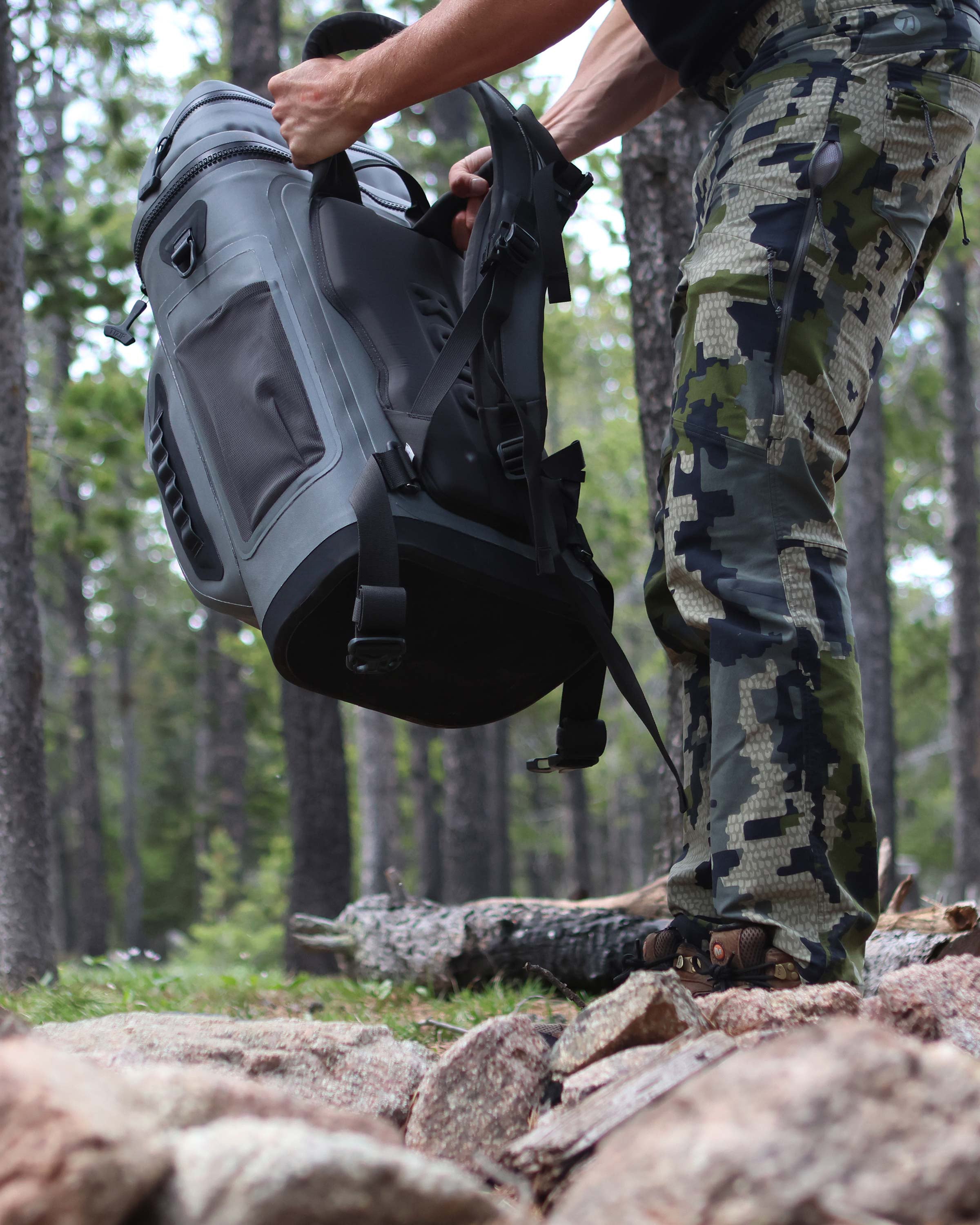 Kodiak 2000 Cooler Backpack | Coyote Brown - Image 9